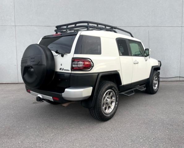 Toyota FJ Cruiser  2013