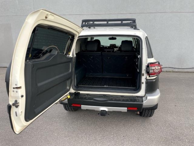 Toyota FJ Cruiser  2013