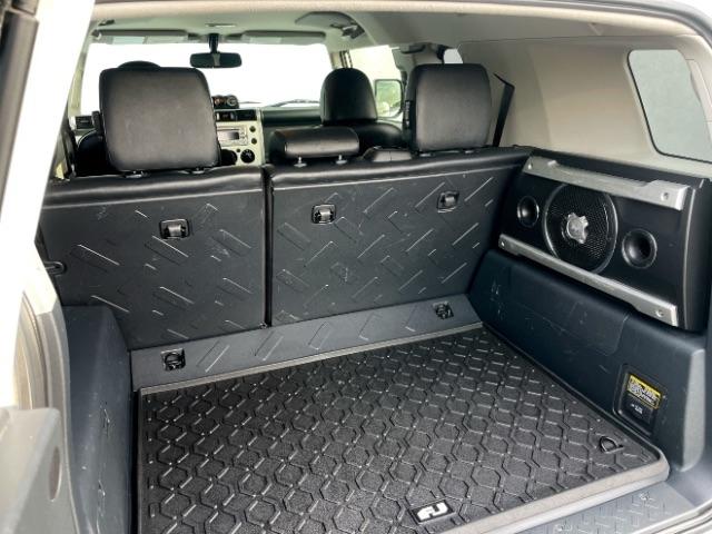 Toyota FJ Cruiser  2013