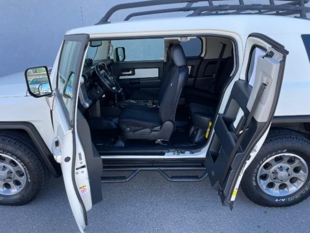 Toyota FJ Cruiser  2013