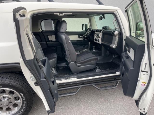 Toyota FJ Cruiser  2013