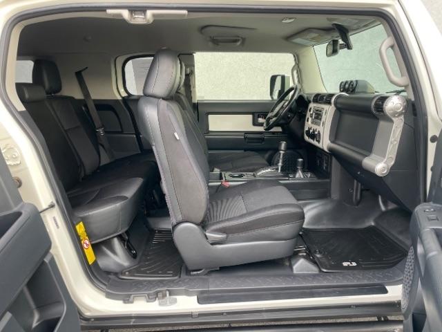 Toyota FJ Cruiser  2013