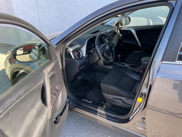 Toyota RAV4  2018