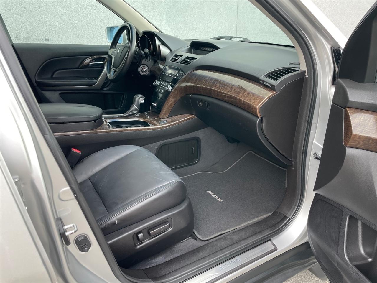 Acura MDX  2011