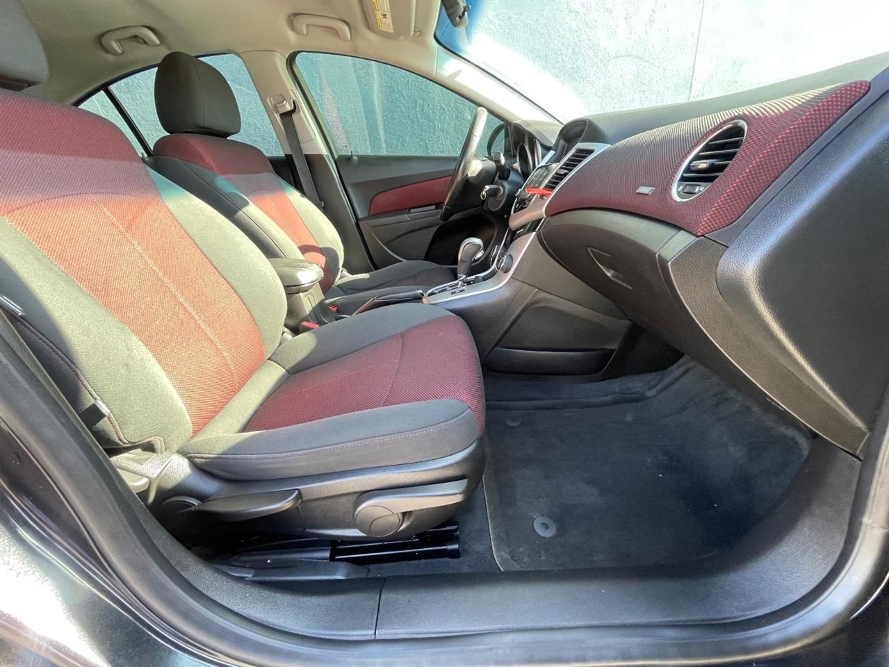 Chevrolet Cruze  2011