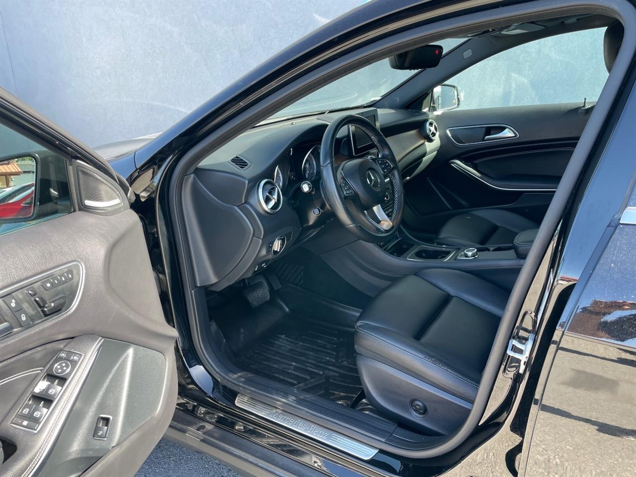 Mercedes-Benz GLA  2016