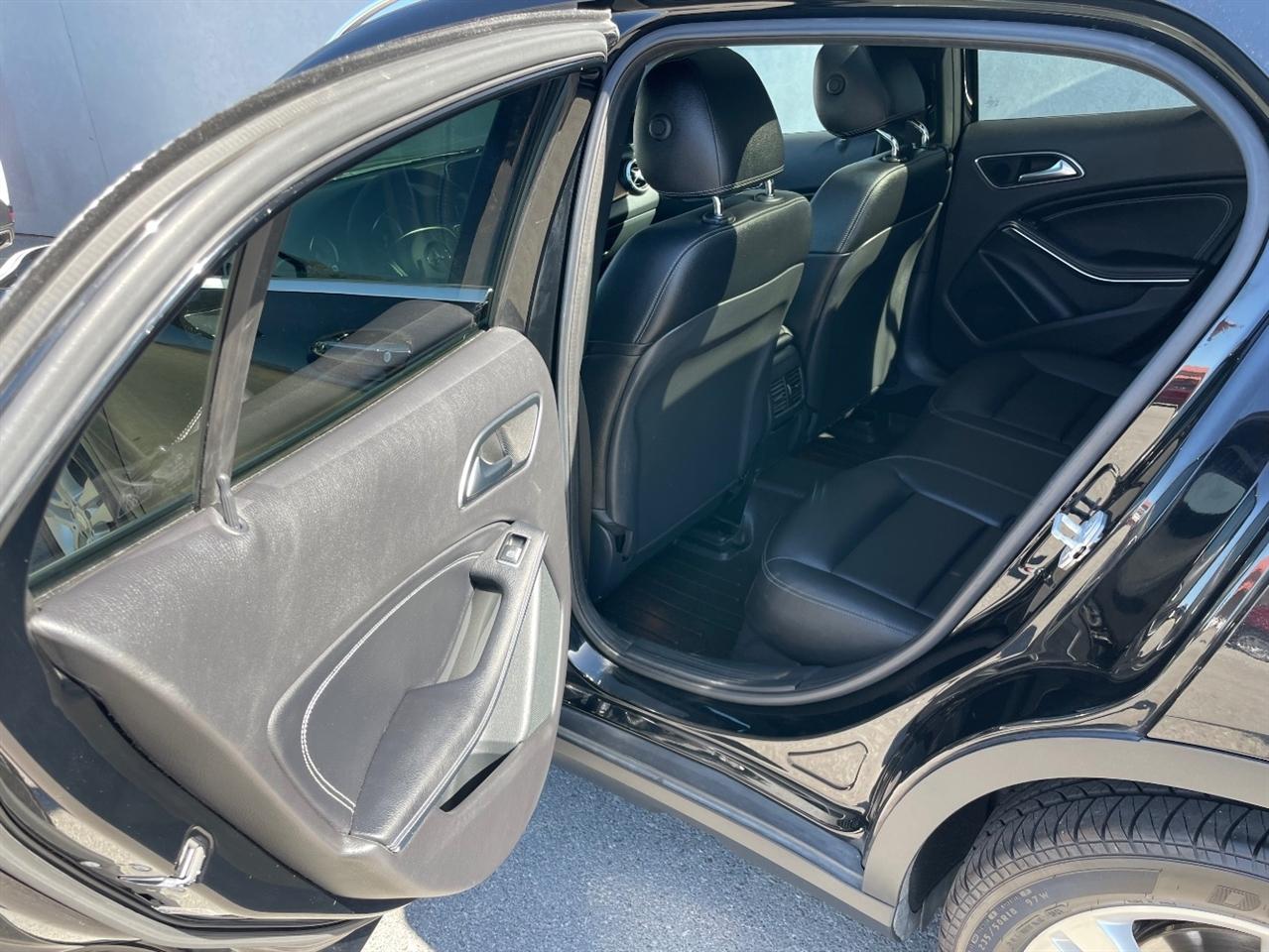Mercedes-Benz GLA  2016