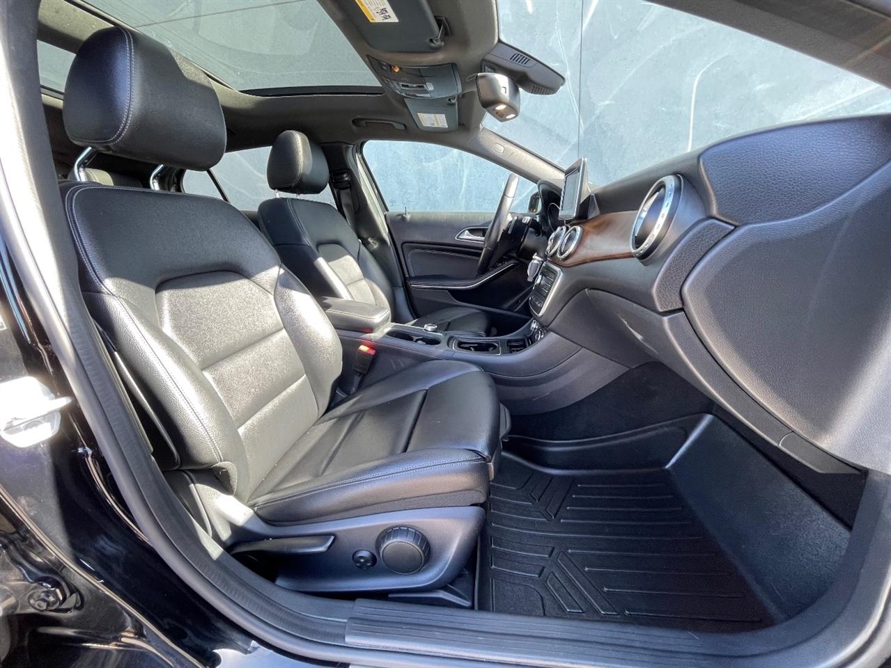 Mercedes-Benz GLA  2016