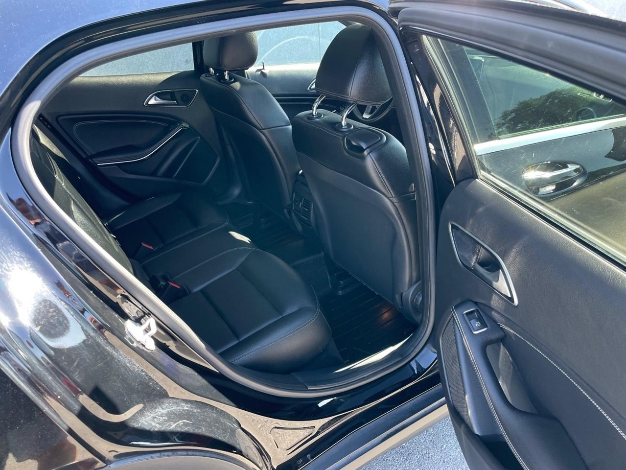 Mercedes-Benz GLA  2016