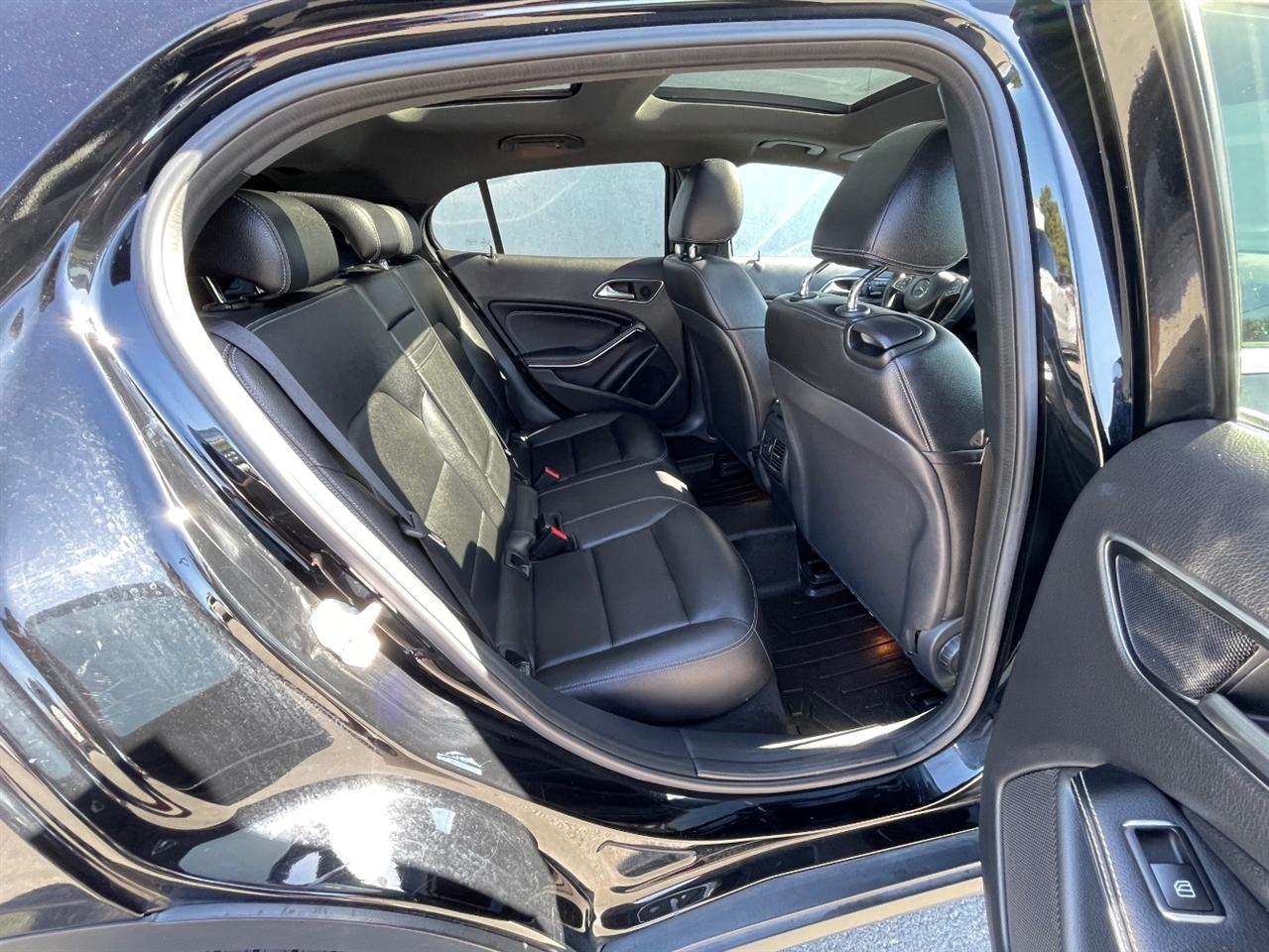 Mercedes-Benz GLA  2016