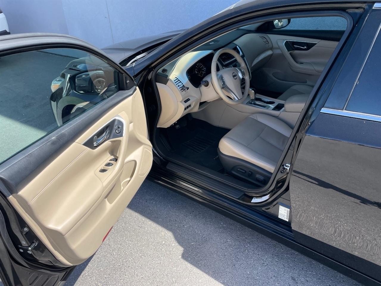 Nissan Altima  2017