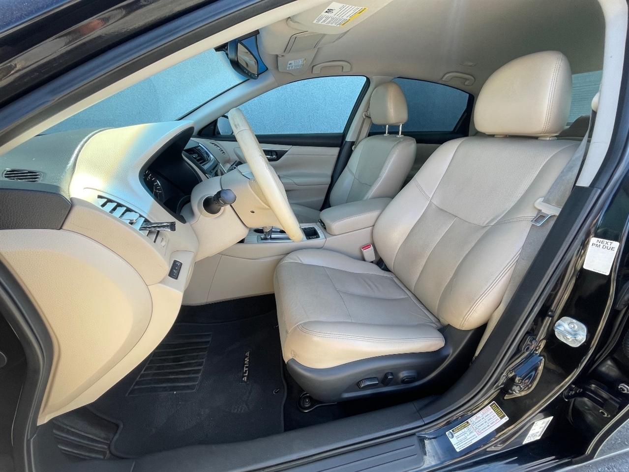Nissan Altima  2017