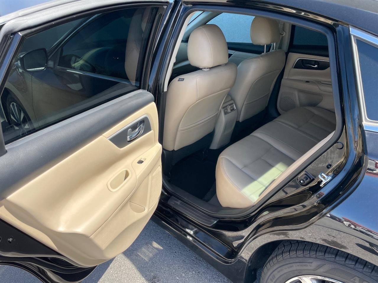 Nissan Altima  2017