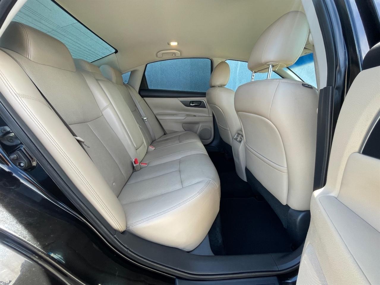 Nissan Altima  2017