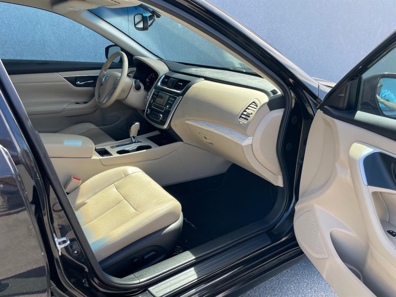 Nissan Altima  2017