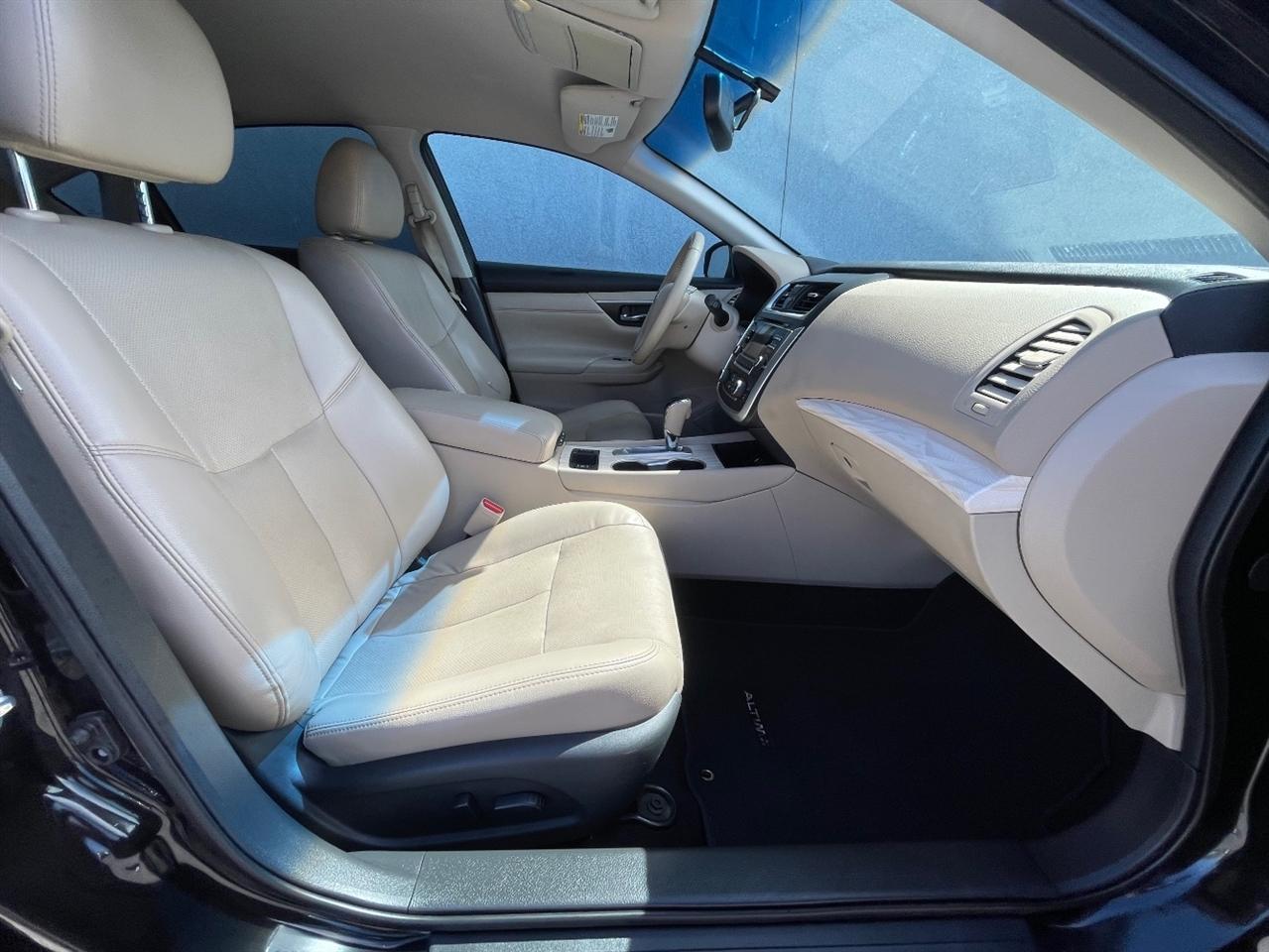 Nissan Altima  2017