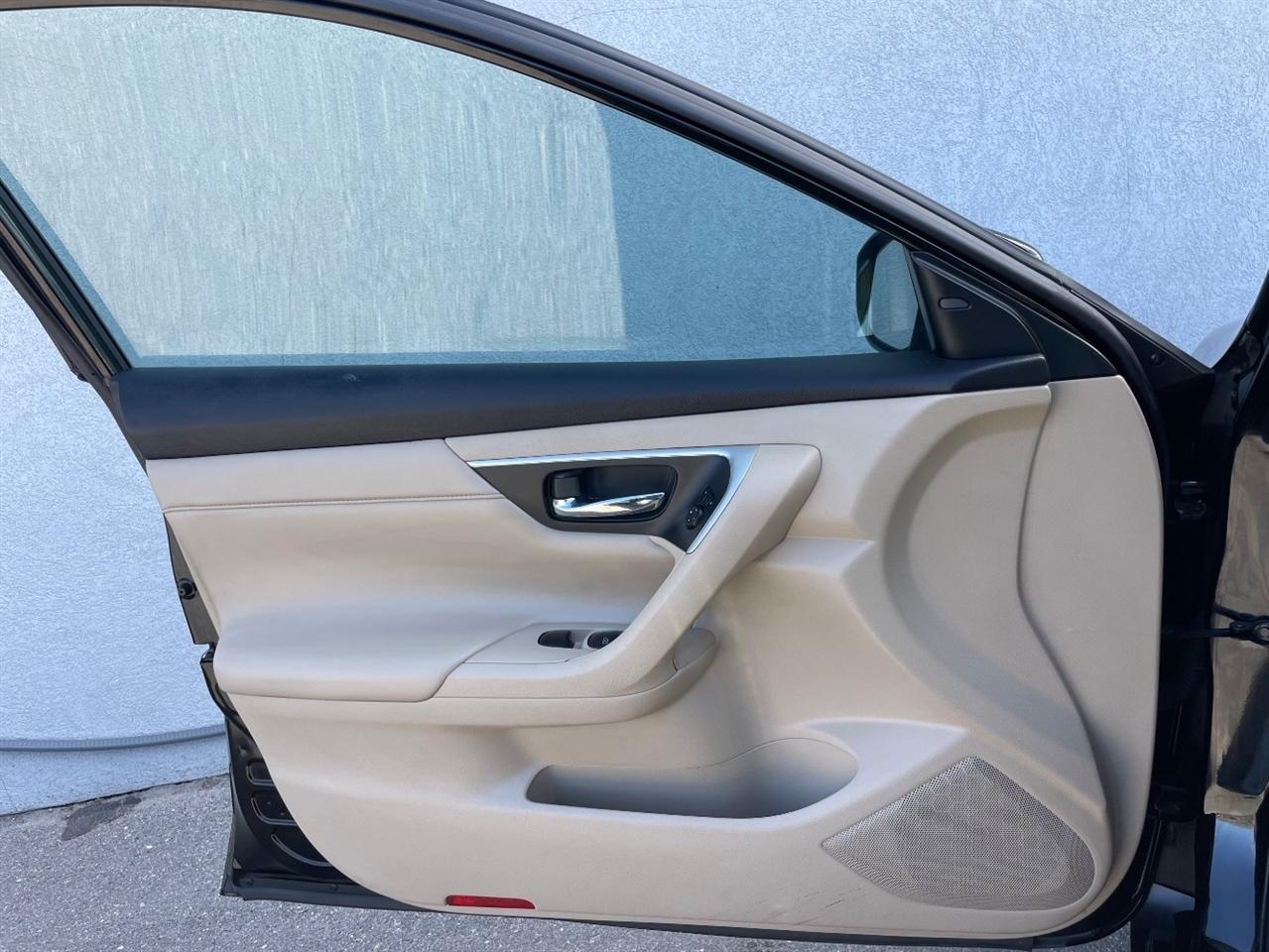 Nissan Altima  2017