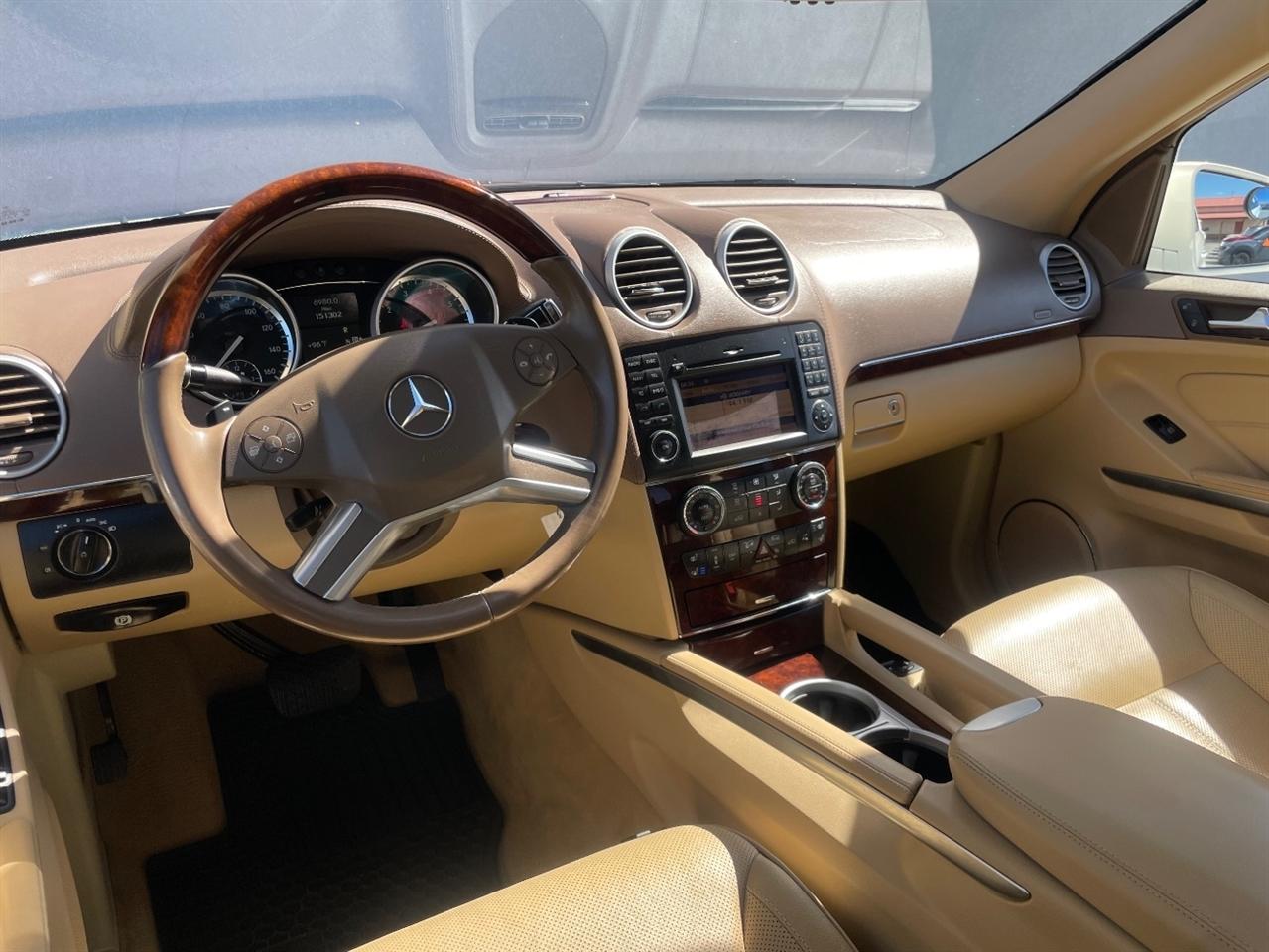 Mercedes-Benz GL-Class  2011