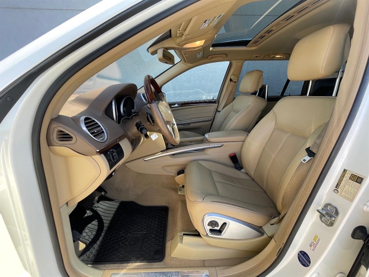Mercedes-Benz GL-Class  2011