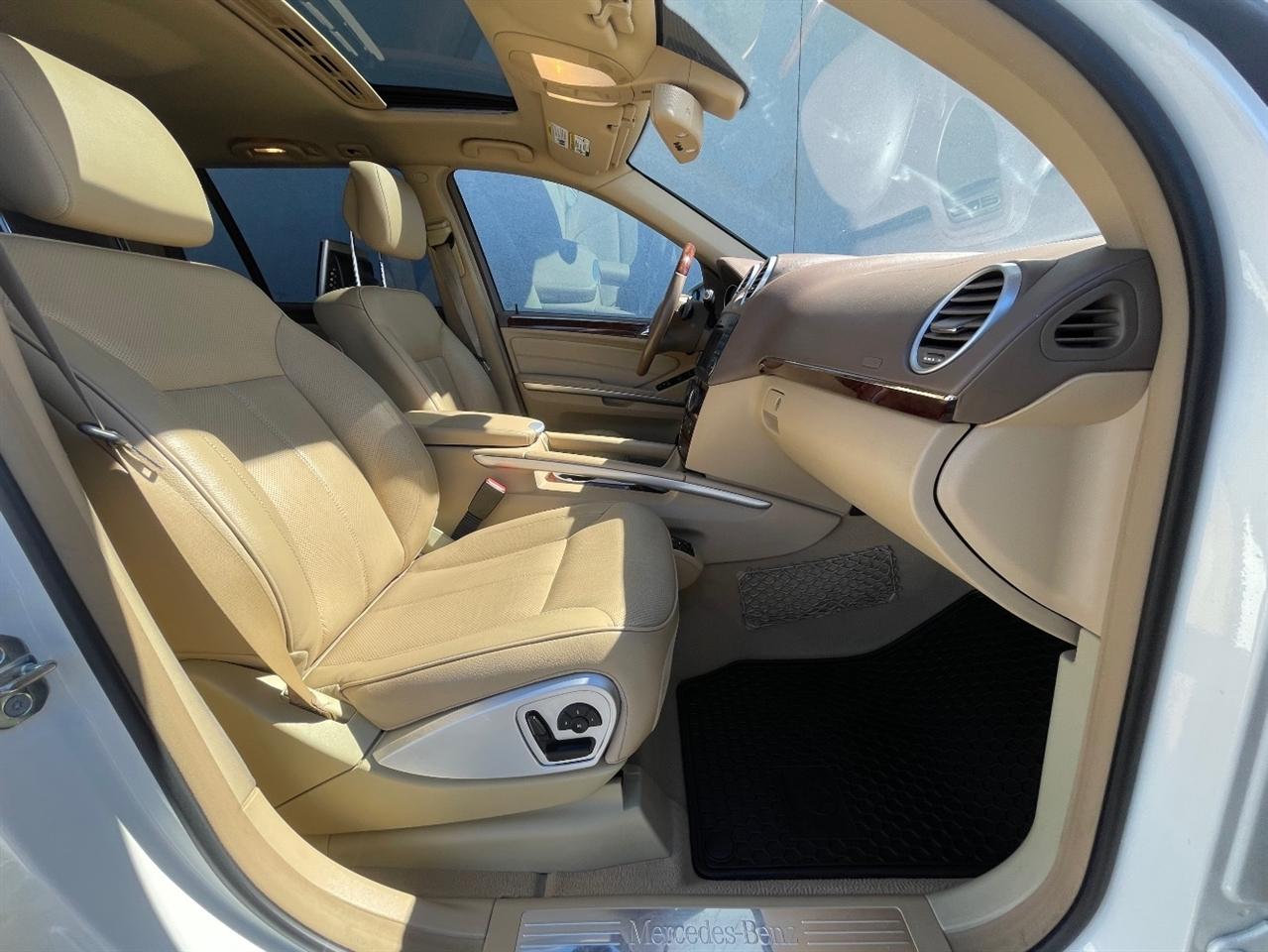 Mercedes-Benz GL-Class  2011