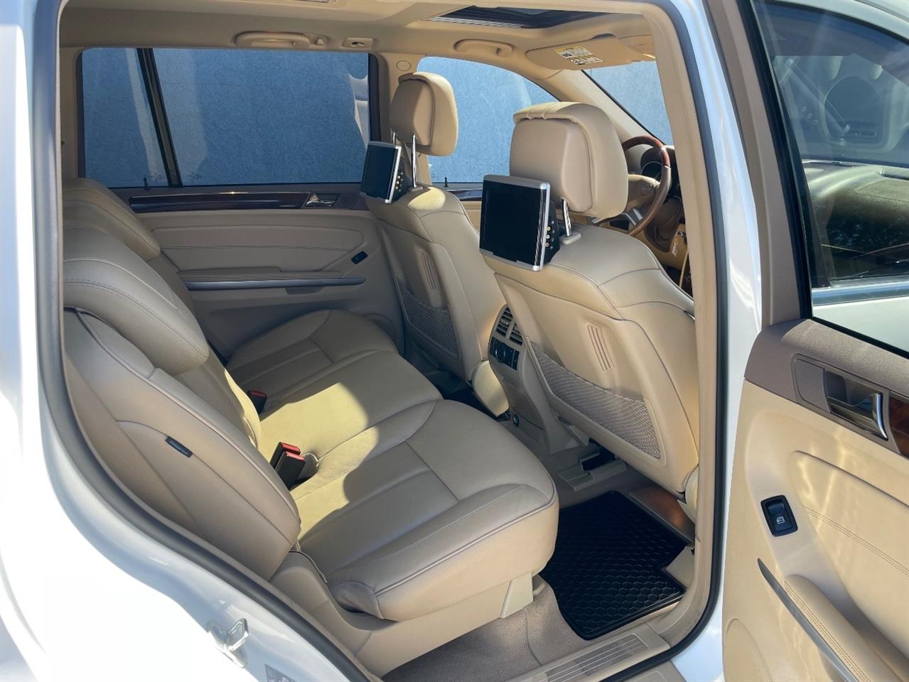 Mercedes-Benz GL-Class  2011