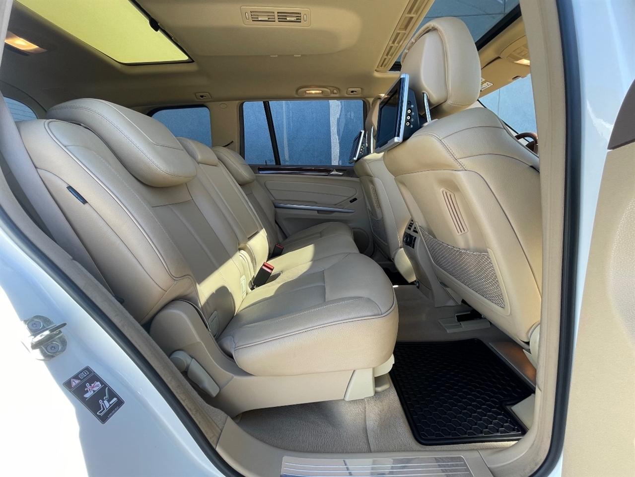 Mercedes-Benz GL-Class  2011