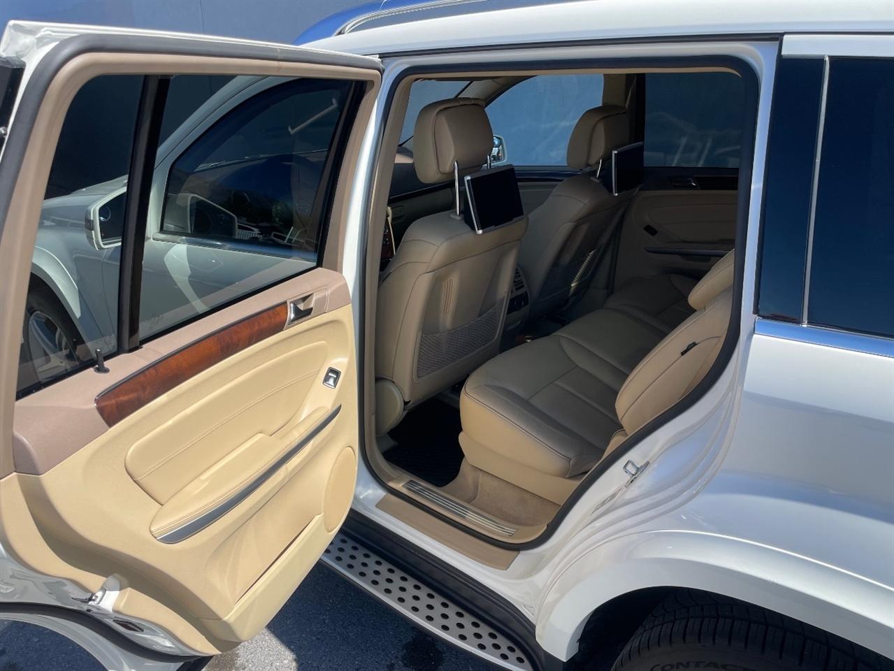 Mercedes-Benz GL-Class  2011