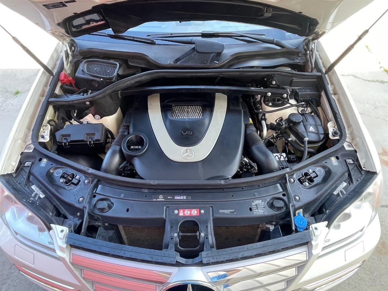 Mercedes-Benz GL-Class  2011