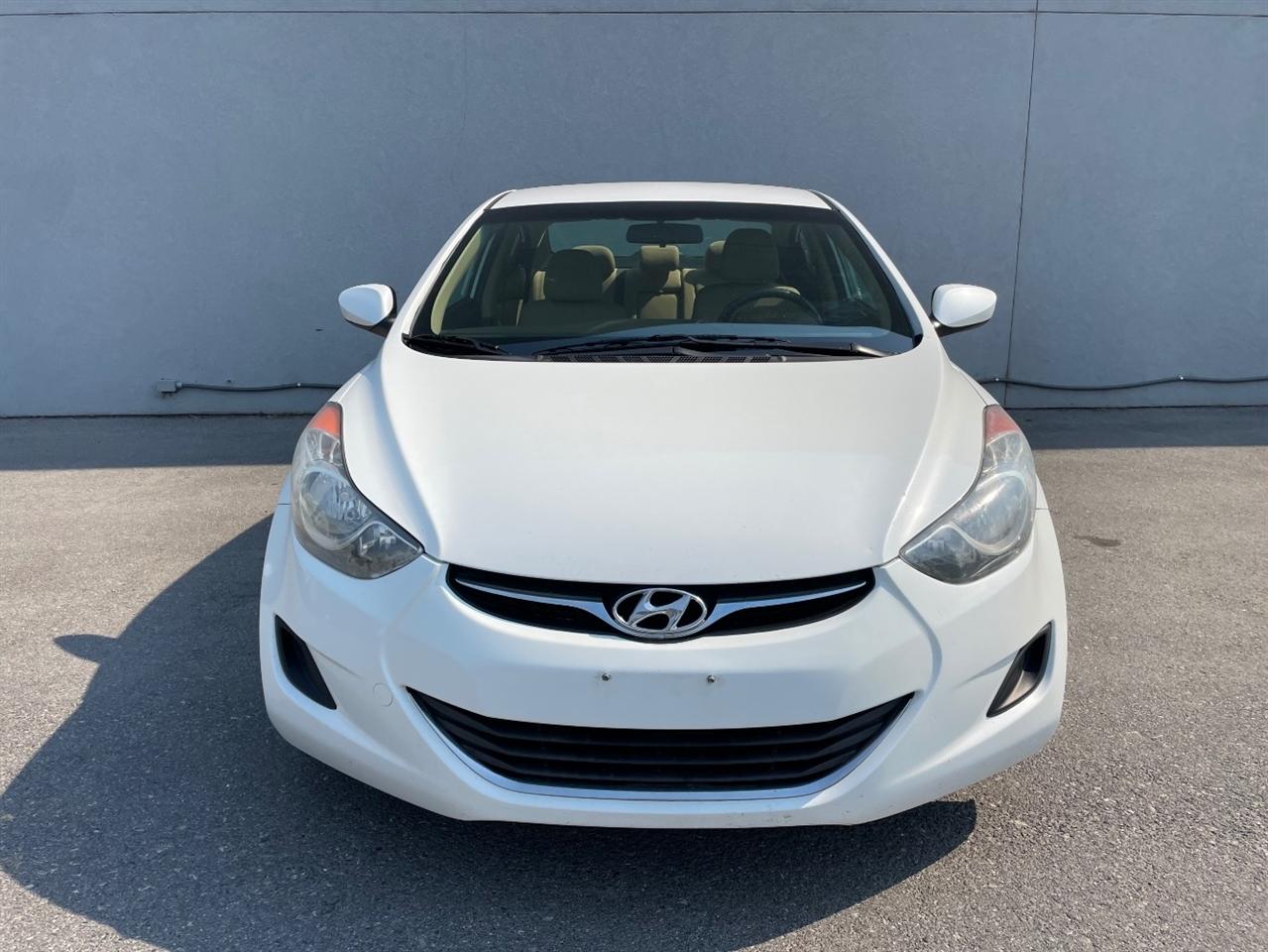 Hyundai Elantra  2013