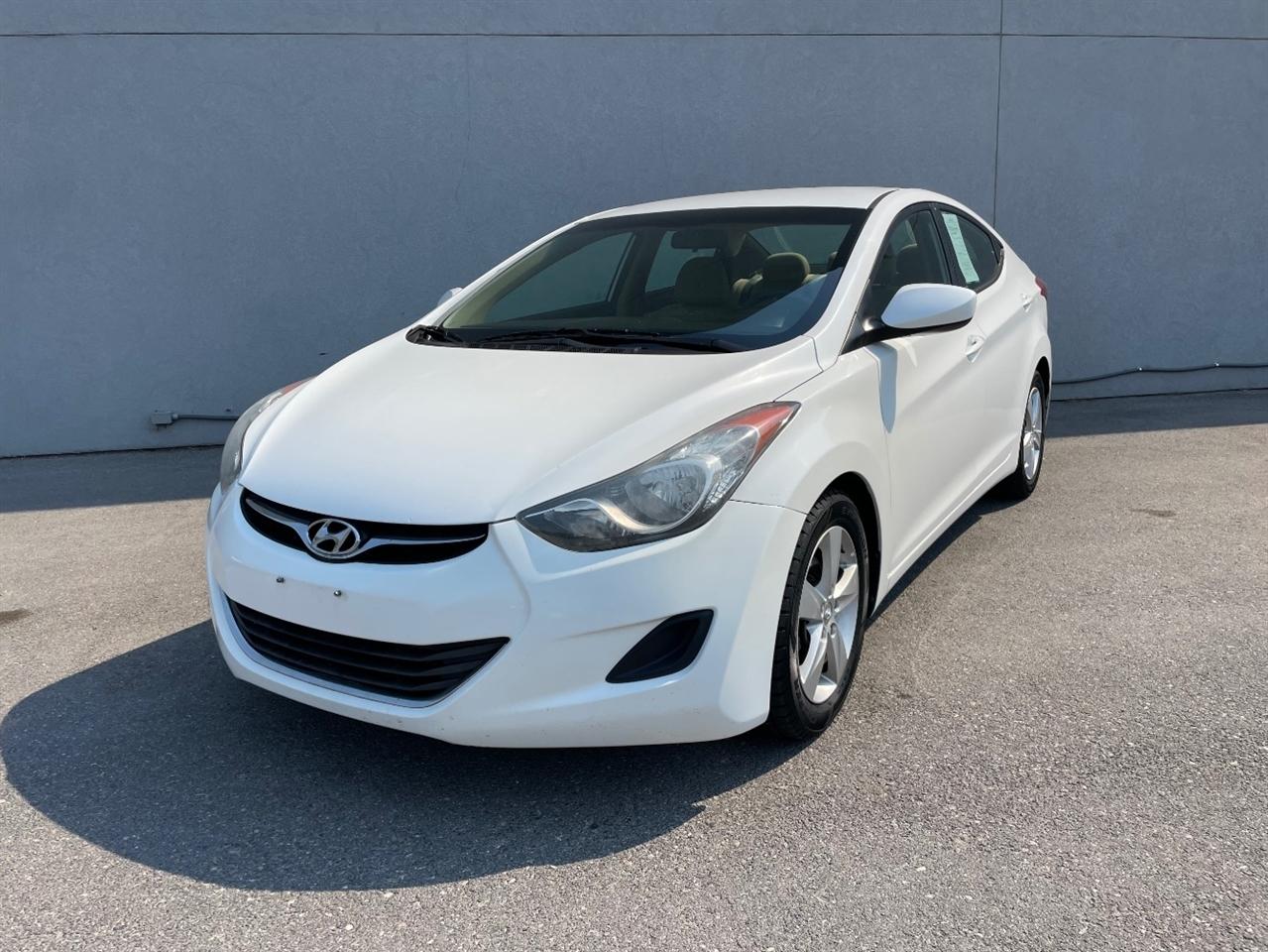 Hyundai Elantra  2013
