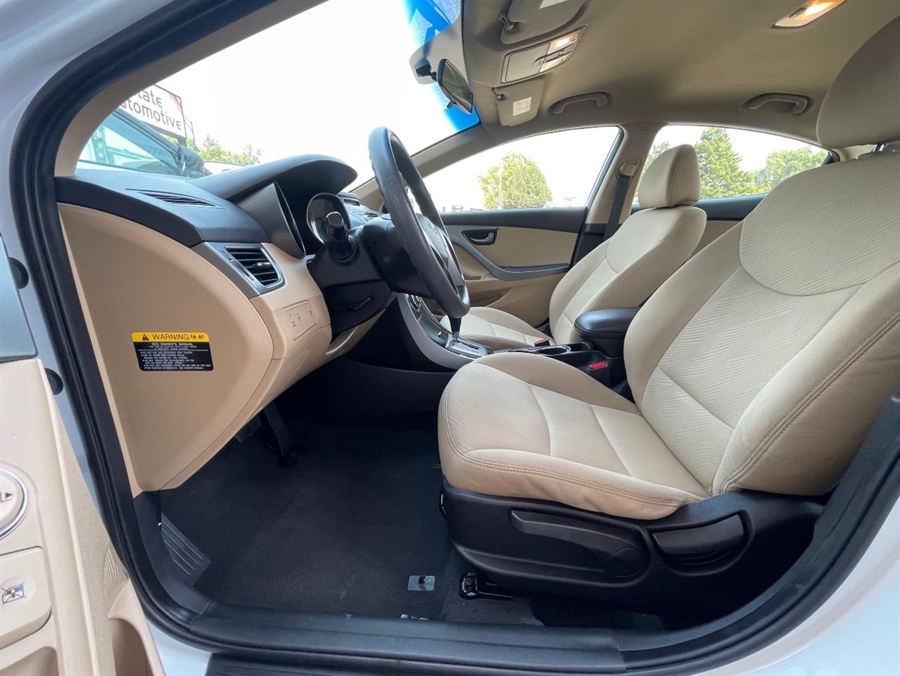 Hyundai Elantra  2013