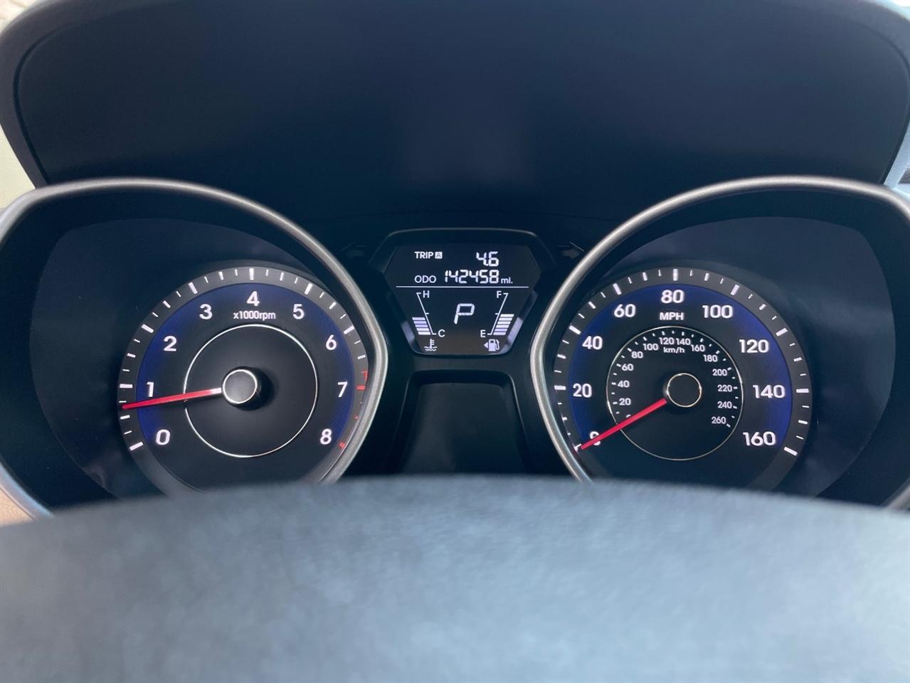 Hyundai Elantra  2013