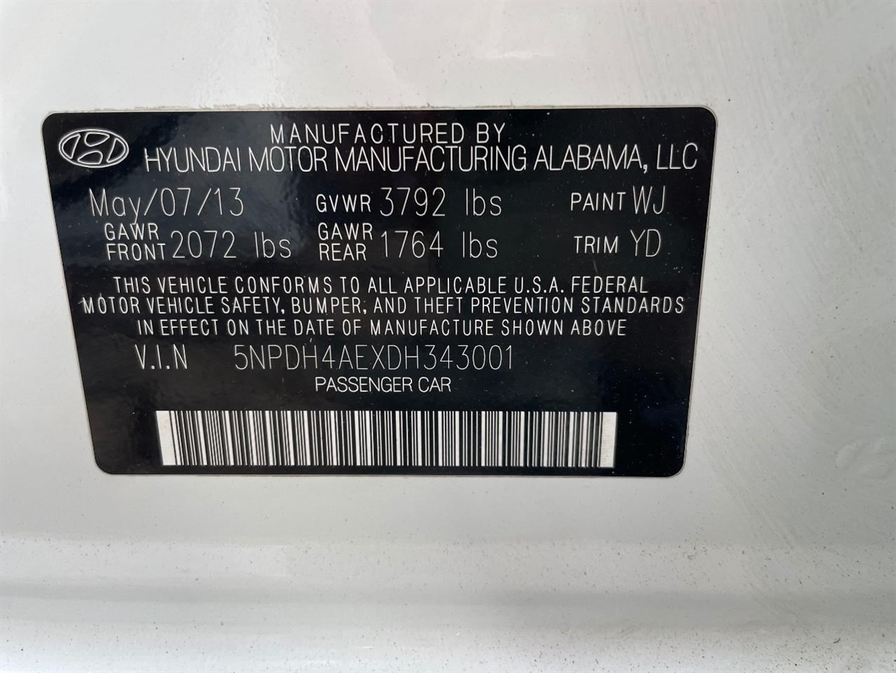 Hyundai Elantra  2013