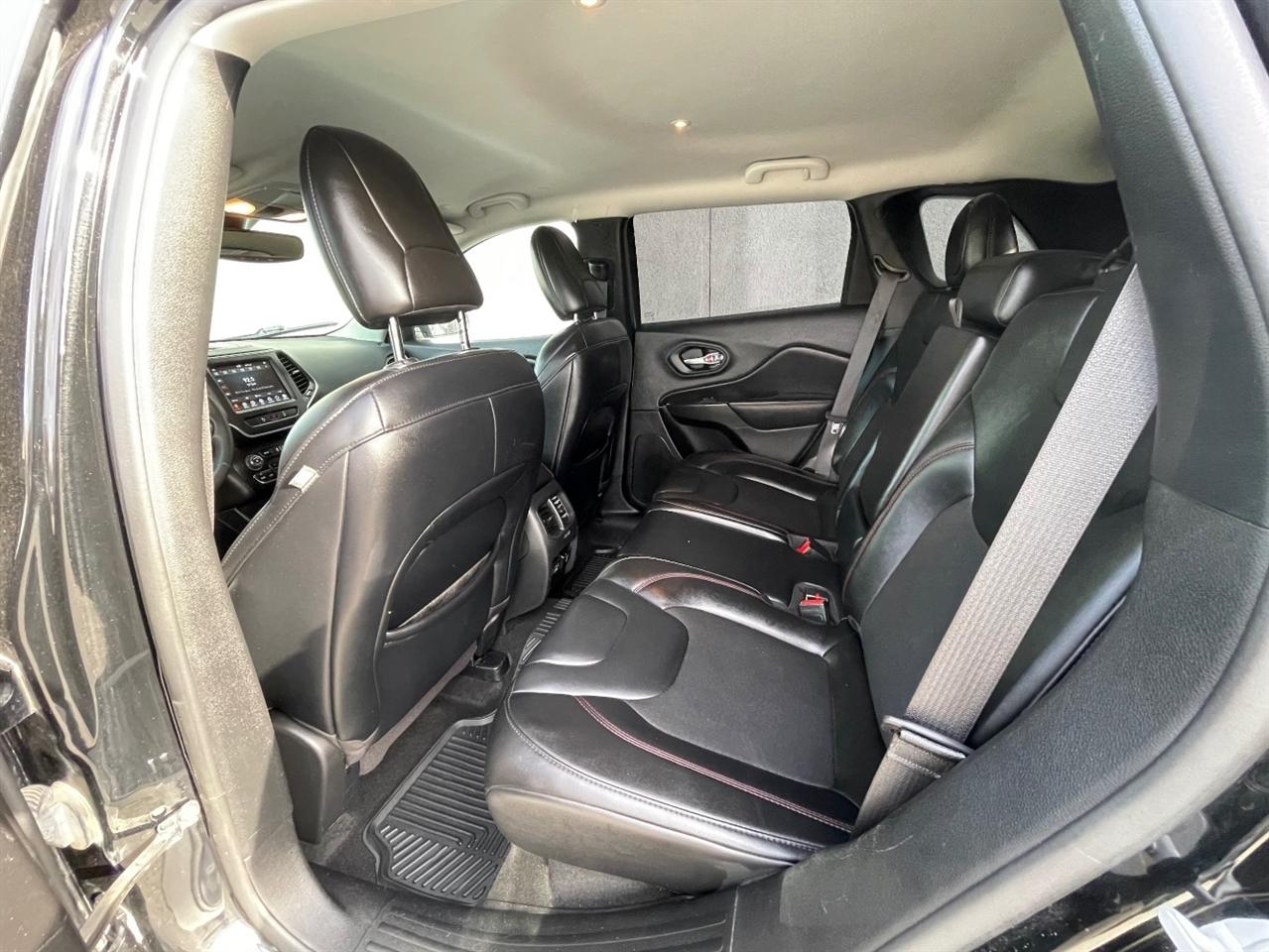 Jeep Cherokee  2021