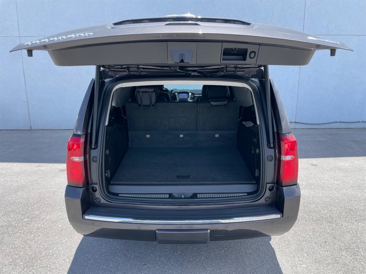 Chevrolet Suburban  2018