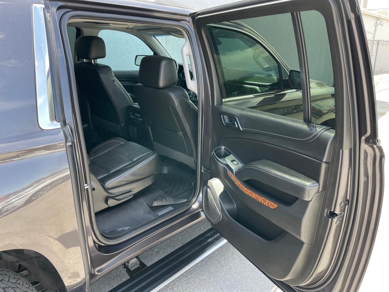 Chevrolet Suburban  2018