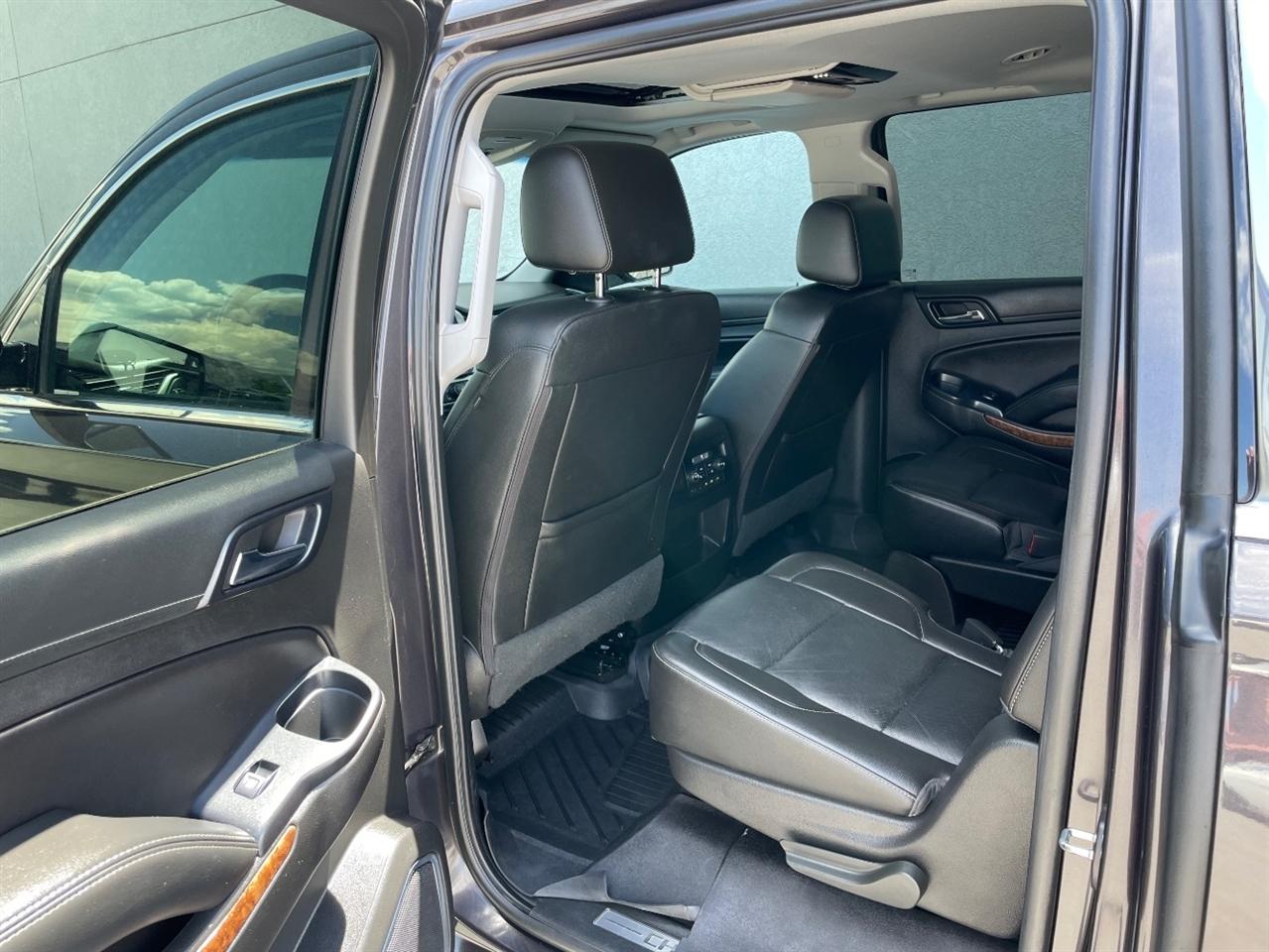 Chevrolet Suburban  2018