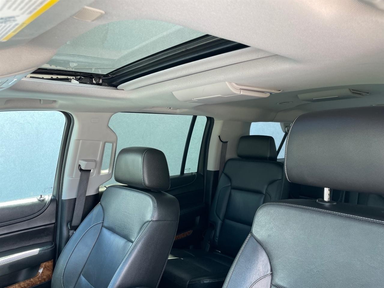 Chevrolet Suburban  2018