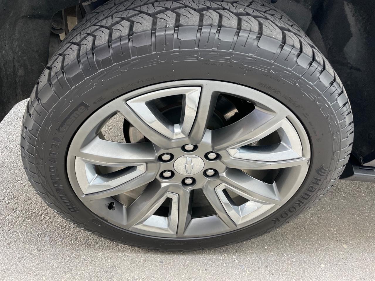 Chevrolet Suburban  2018
