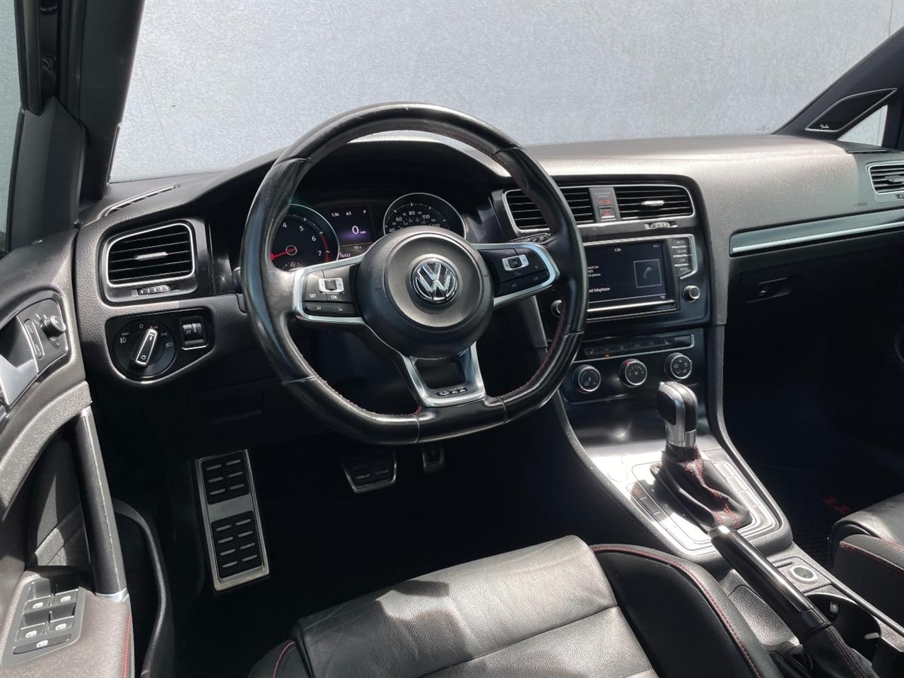 Volkswagen Golf GTI  2016
