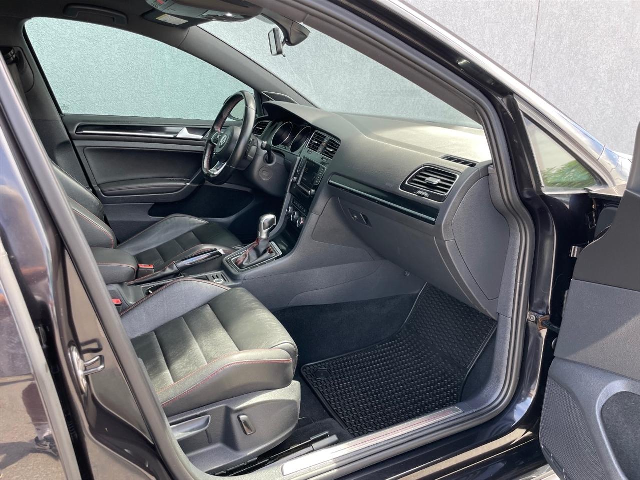 Volkswagen Golf GTI  2016