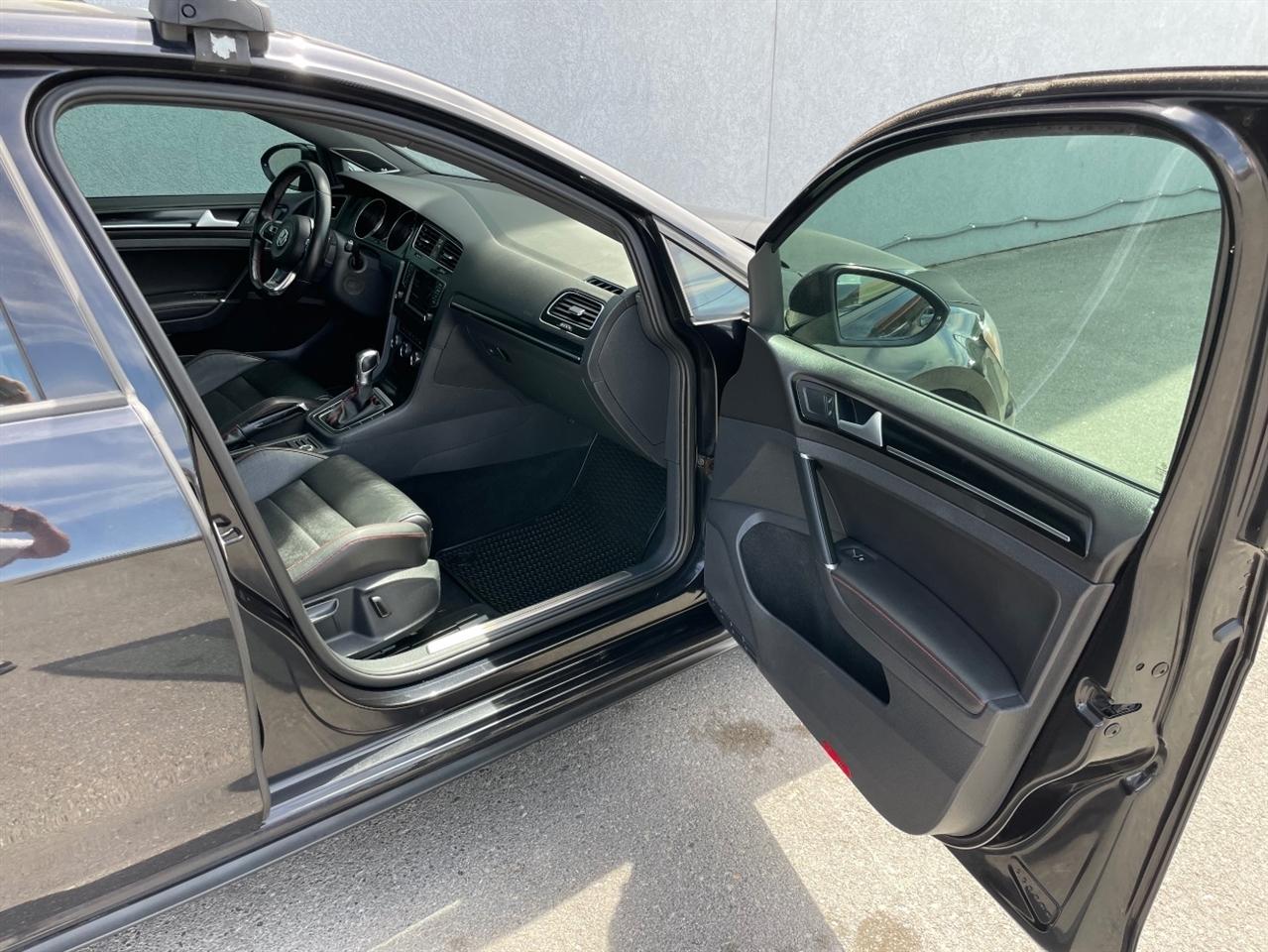Volkswagen Golf GTI  2016