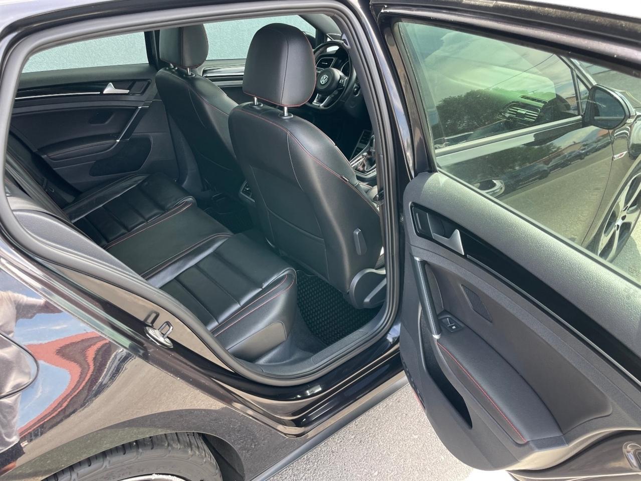 Volkswagen Golf GTI  2016
