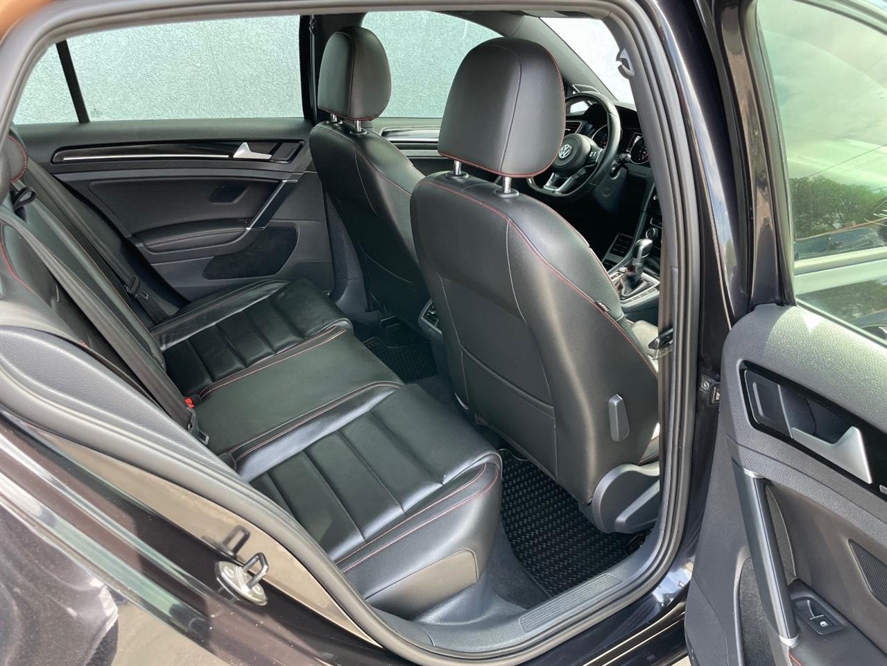 Volkswagen Golf GTI  2016