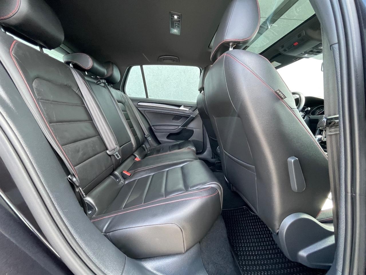 Volkswagen Golf GTI  2016
