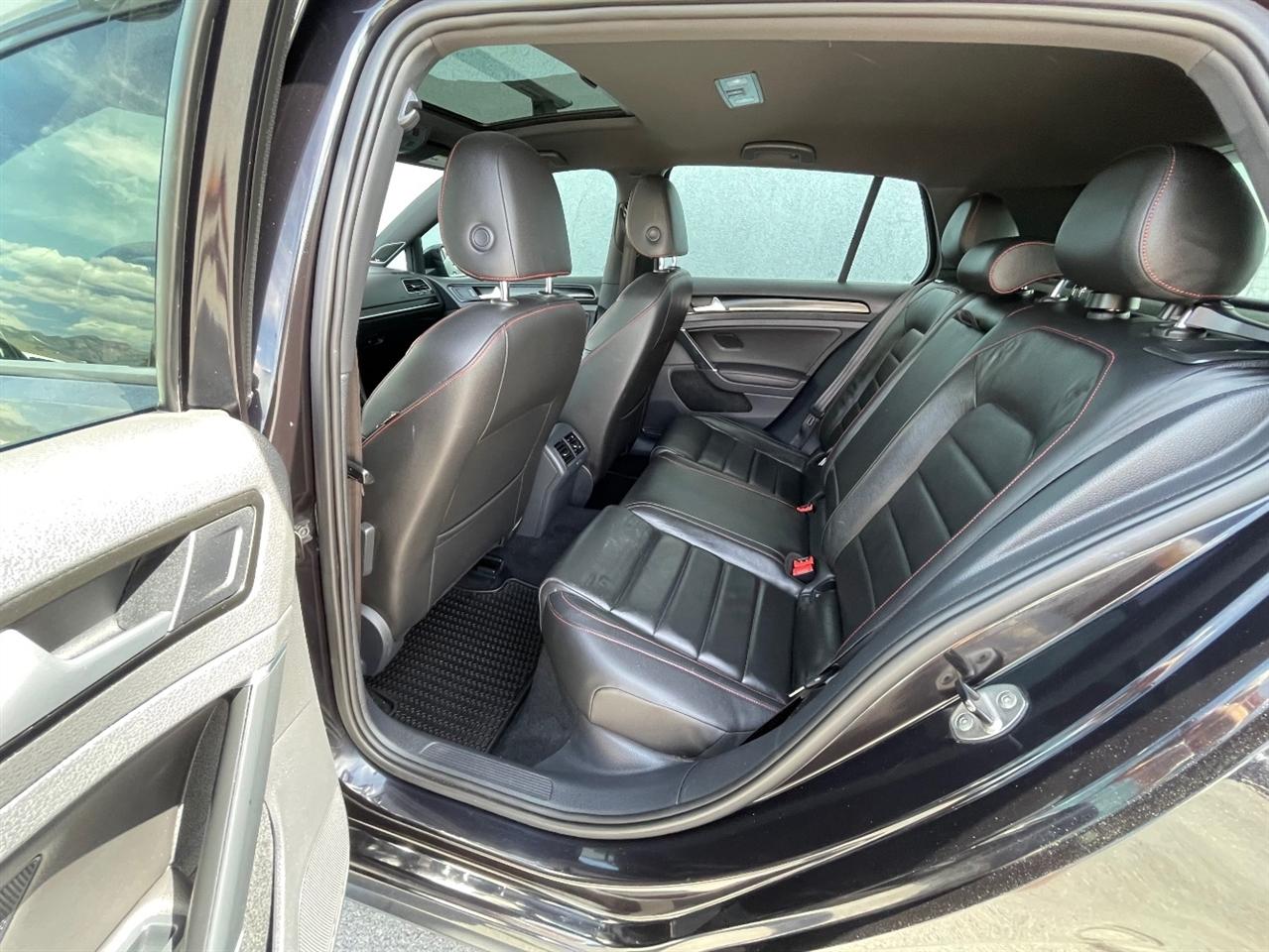Volkswagen Golf GTI  2016