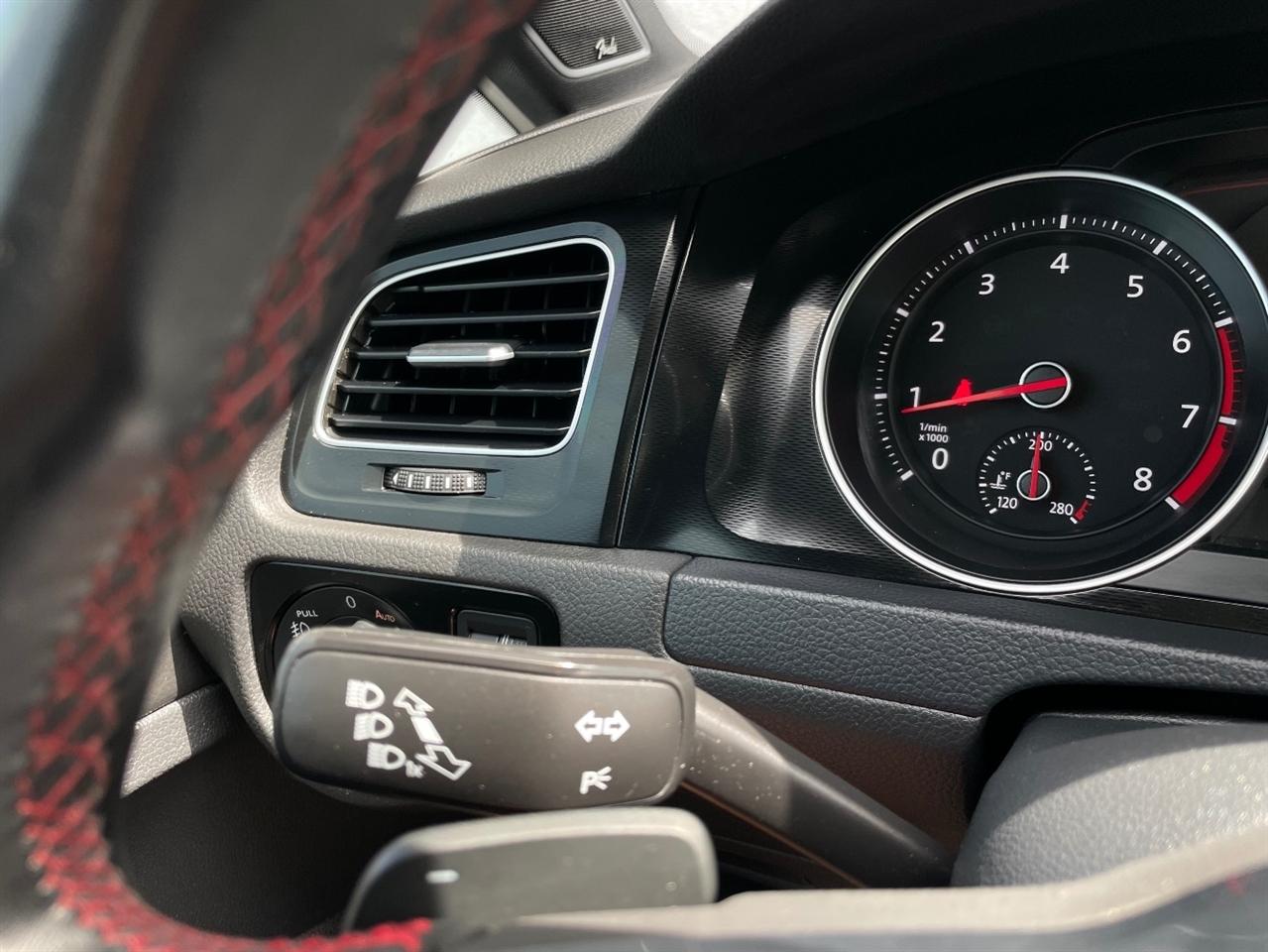 Volkswagen Golf GTI  2016