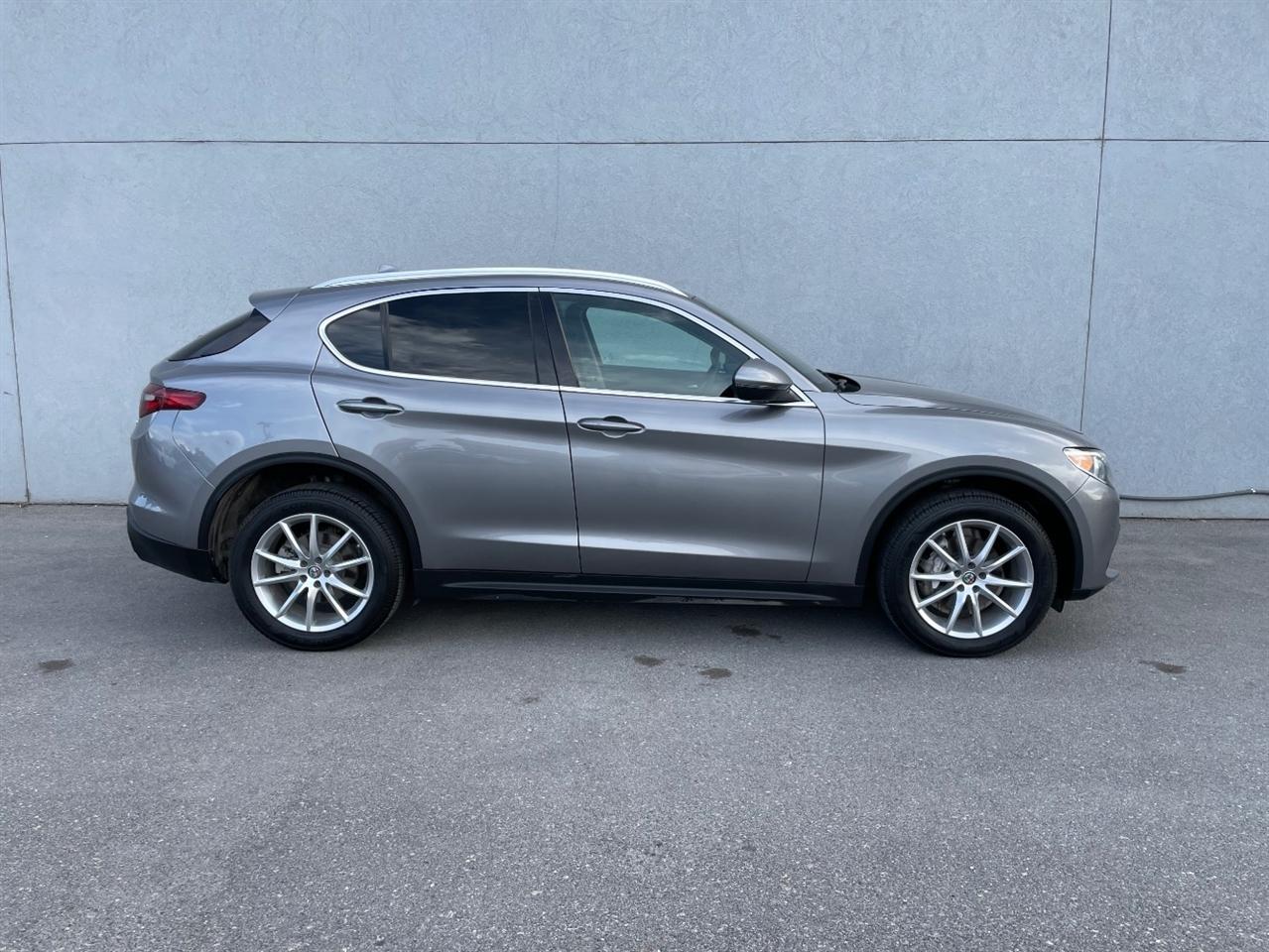 Alfa Romeo Stelvio  2018