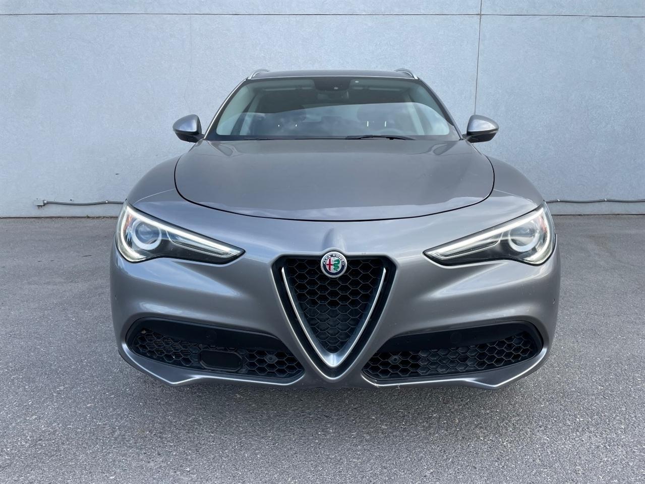 Alfa Romeo Stelvio  2018