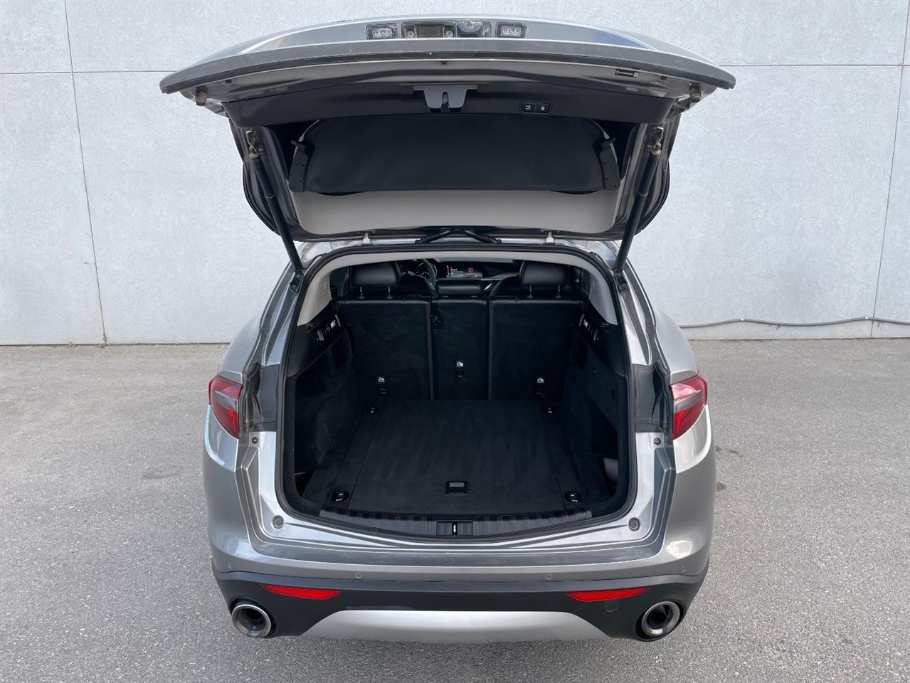 Alfa Romeo Stelvio  2018